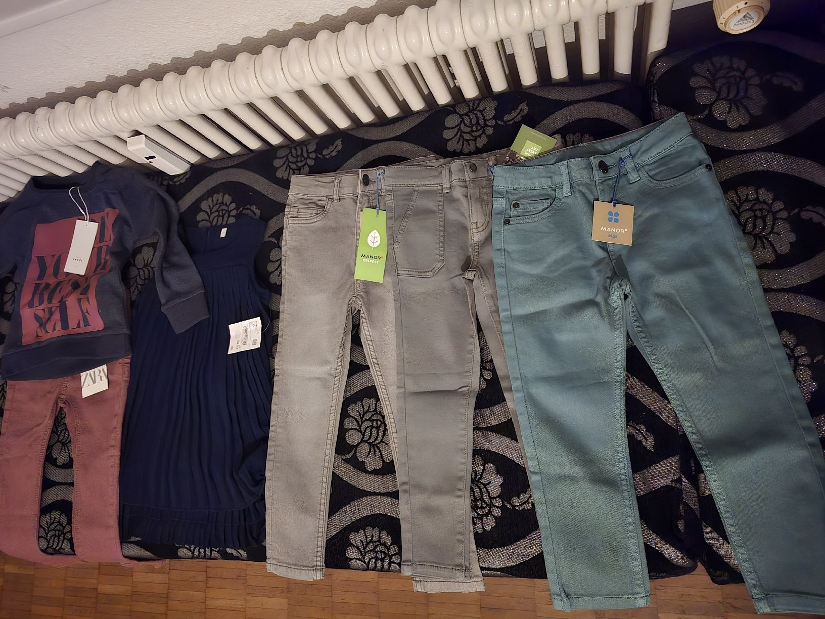 Manor Kleiderpakete & -sets: Kleiderpaket – Neu und originalverpackt aus Basel von zaa_7ft5 7