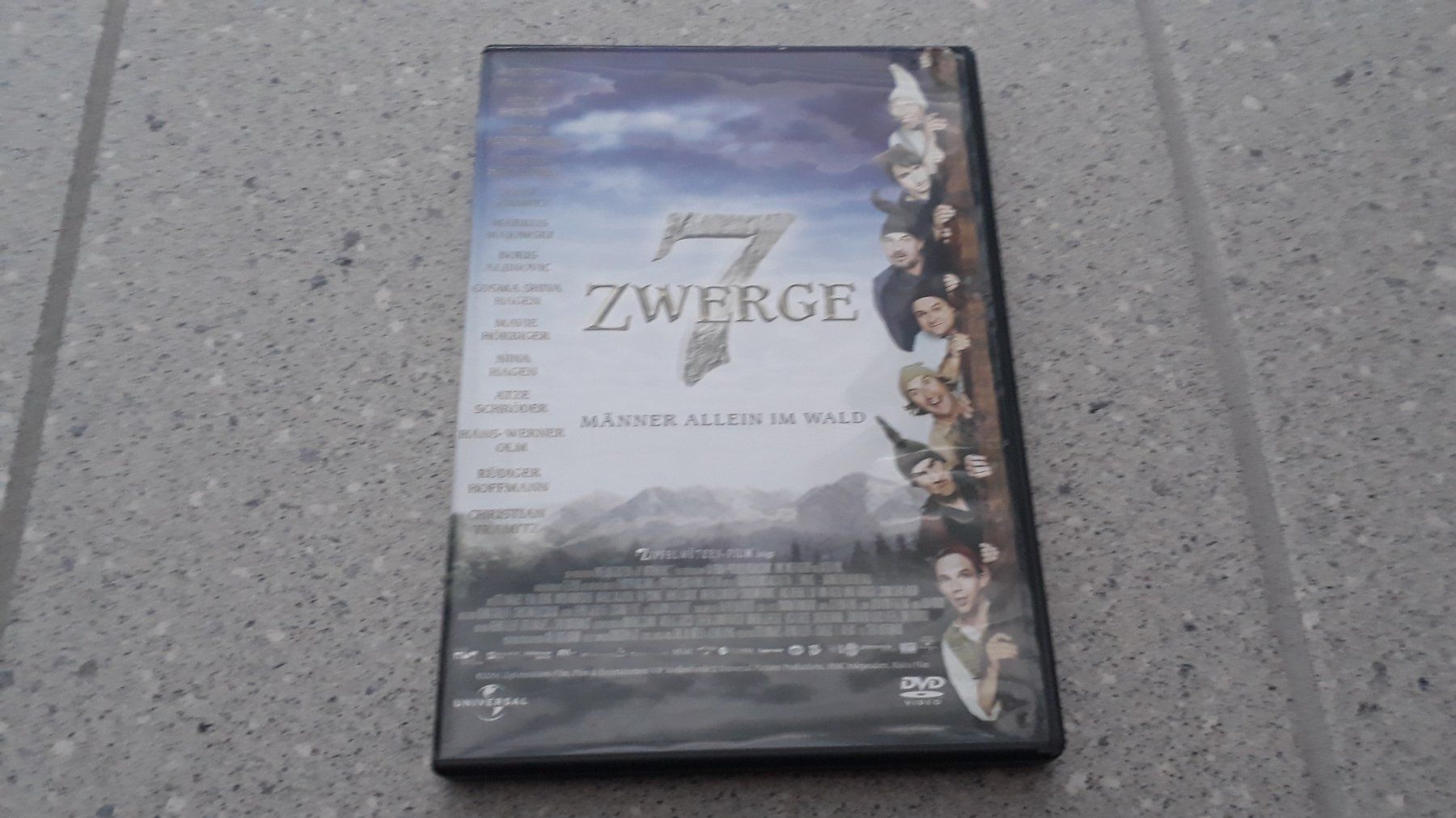 Tutti i DVDs: 7 Zwerge - Männer allein im Wald – Usato da Stäfa venduto da Supertramp73