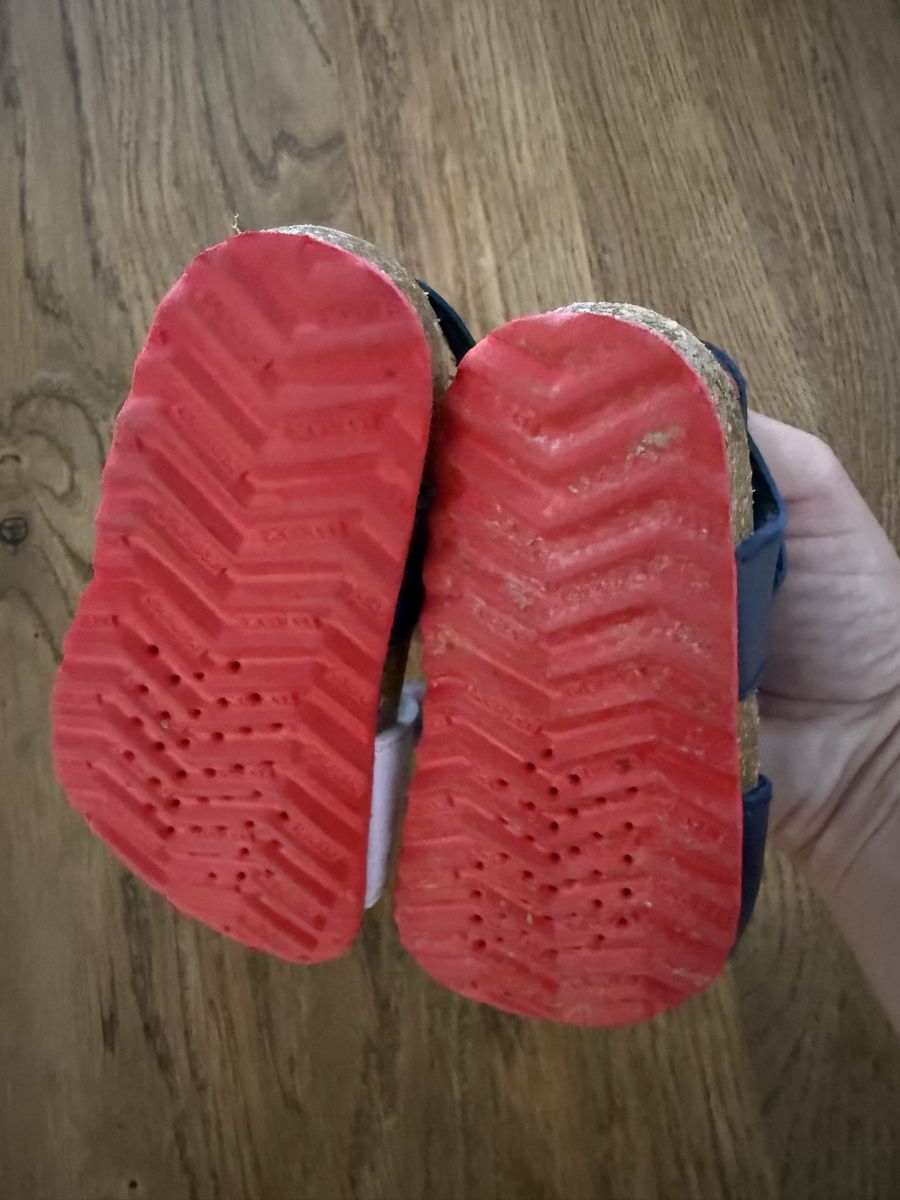 Geox Schuhe für Jungen: Sandale Geox Disney Mickey Mouse Grösse 22 – Gebraucht aus Kölliken von Vivii01 1