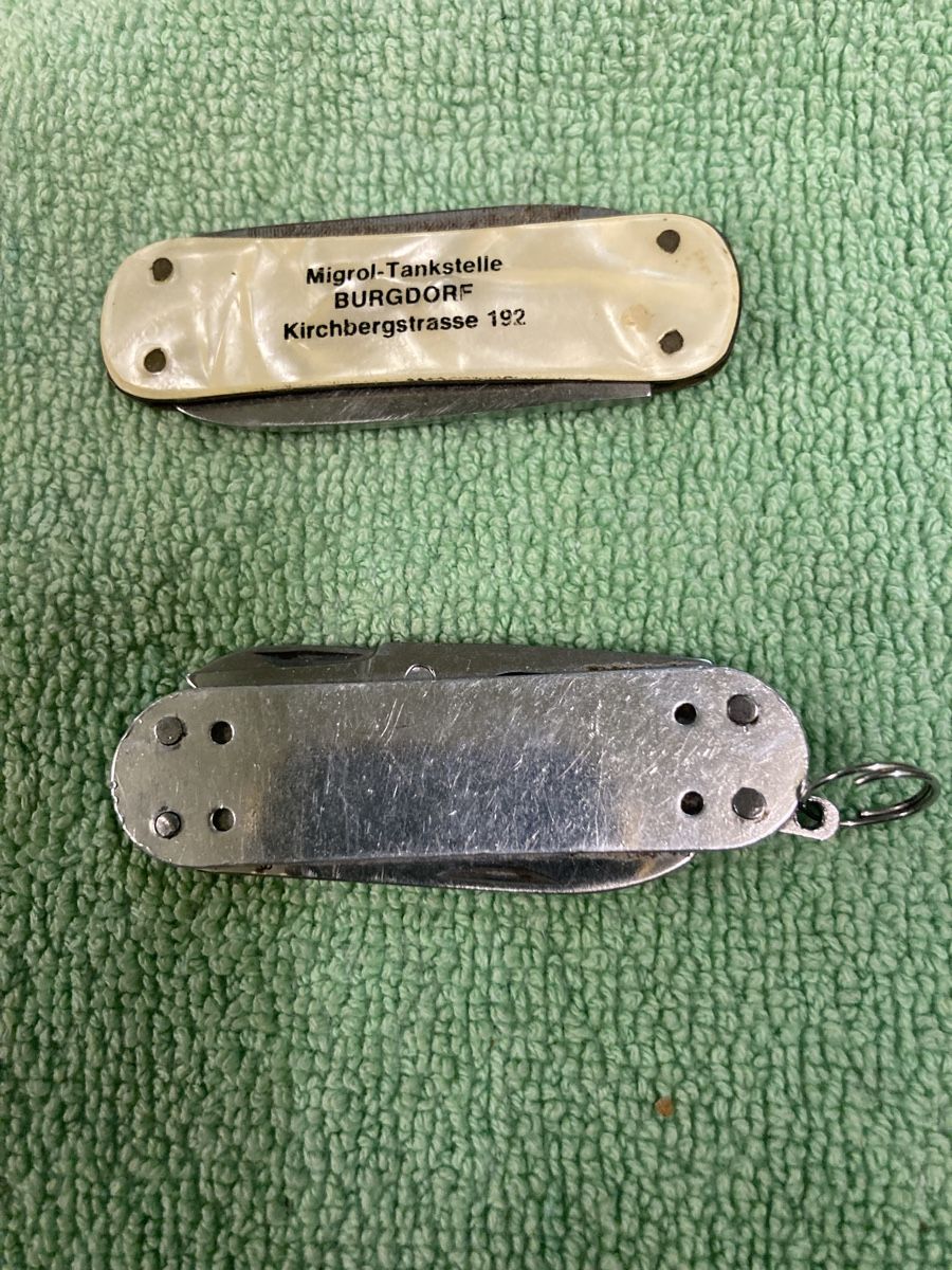 Coltelli tascabile: Taschenmesser – Usato da Hindelbank venduto da Warentaxi 1