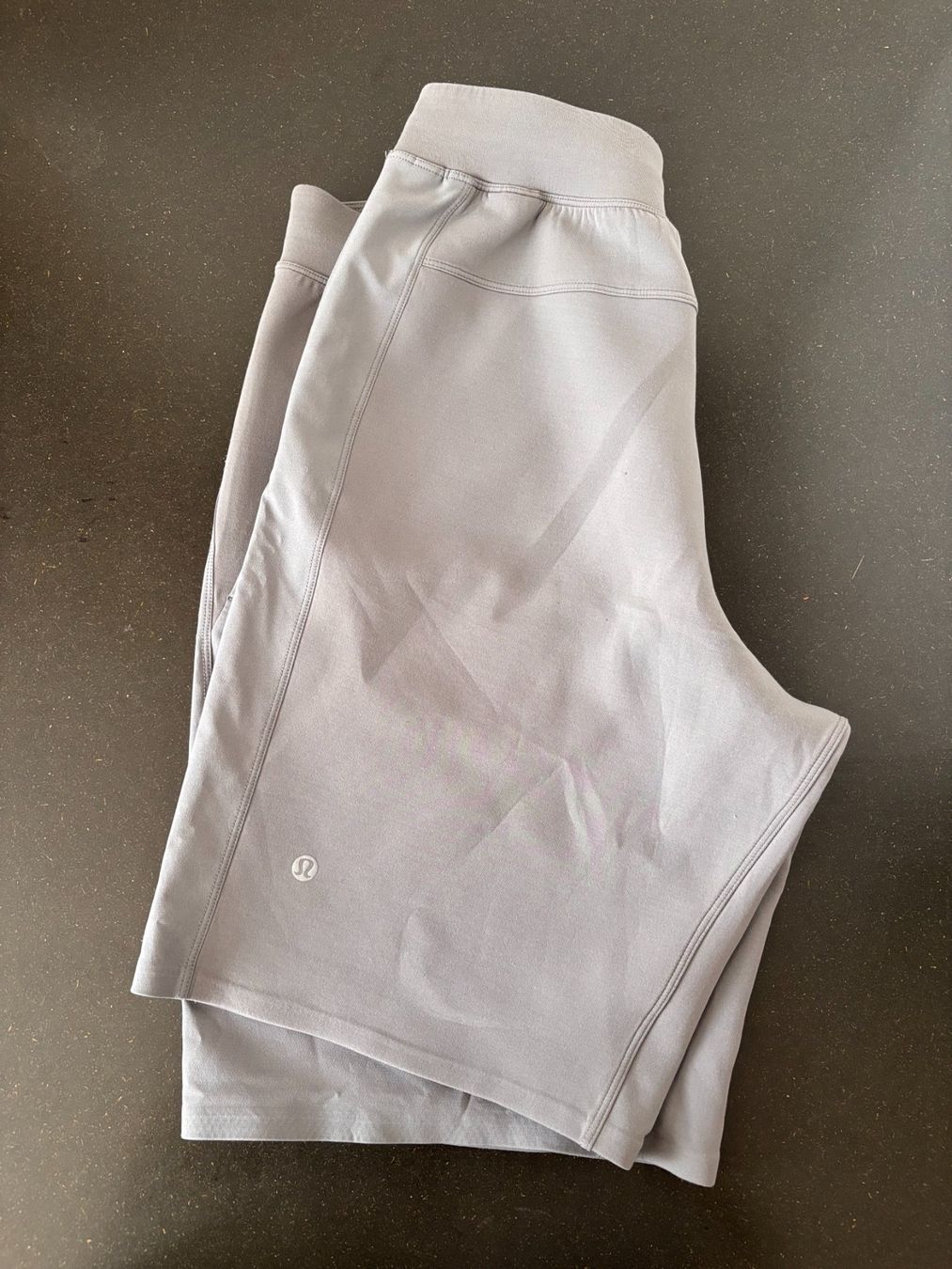 Lululemon Pantaloni: Lululemon 'T.H.E. Short' (M) – Usato da Bern venduto da lolapennt 4
