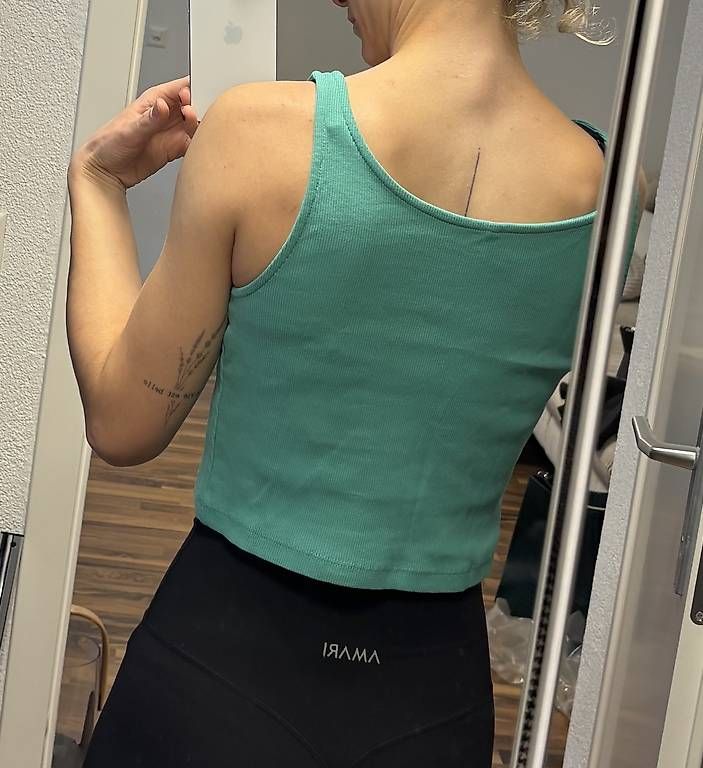 Top: TOP Crop top Only Gr. M grün – Usato da St. Gallen venduto da mustang96 2