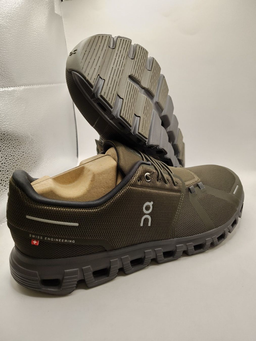 On Scarpe da uomo: On Running - Cloud 6 Gr. 48 – Nuovo e nell'imballaggio originale da Dällikon venduto da Retouren_Resale