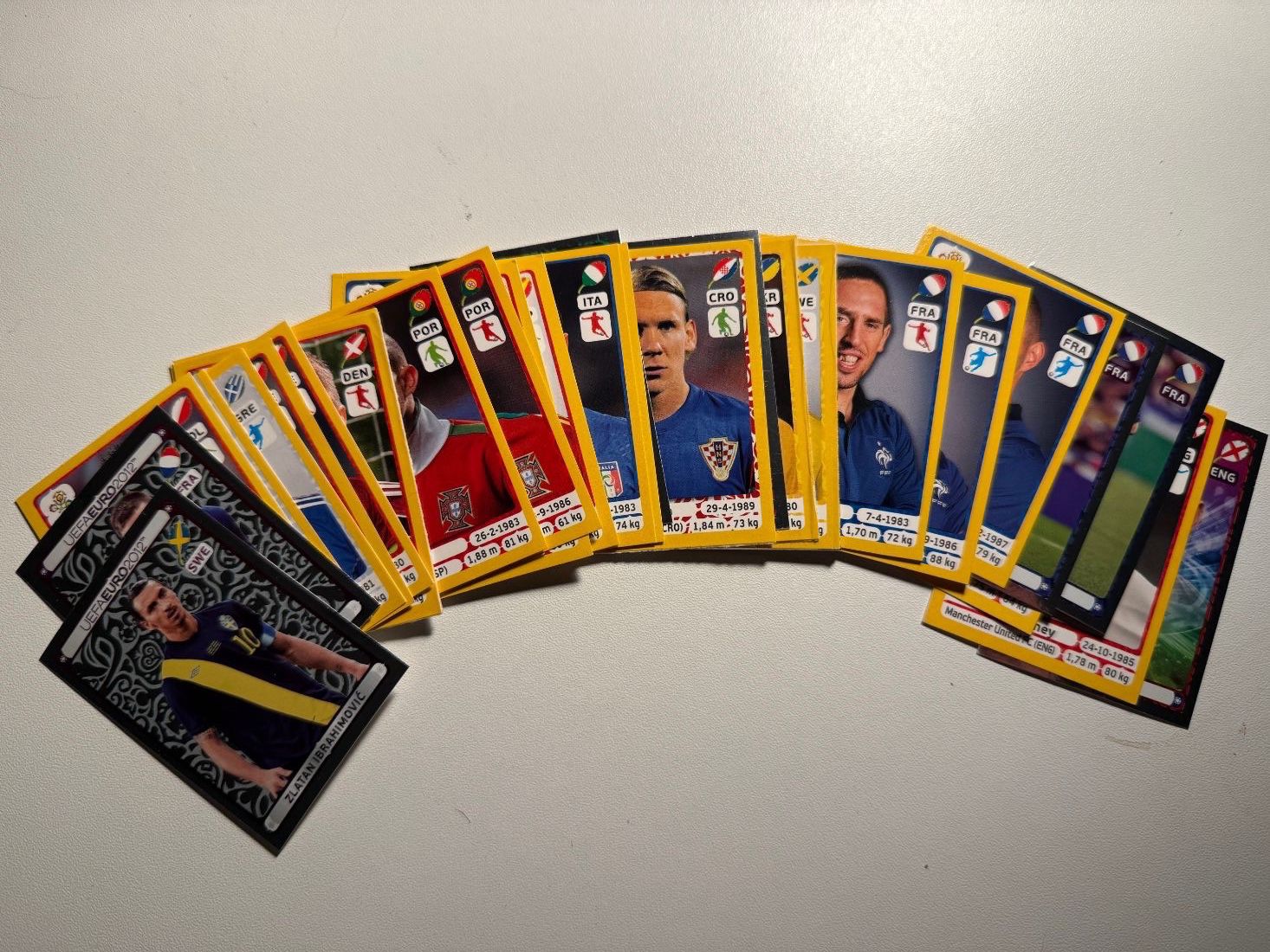 Panini Cartes à collectionner: Panini EURO 2012 SPECIAL PLATINUM 31 stickers – Neuf (Voir description) à Confignon par minos30