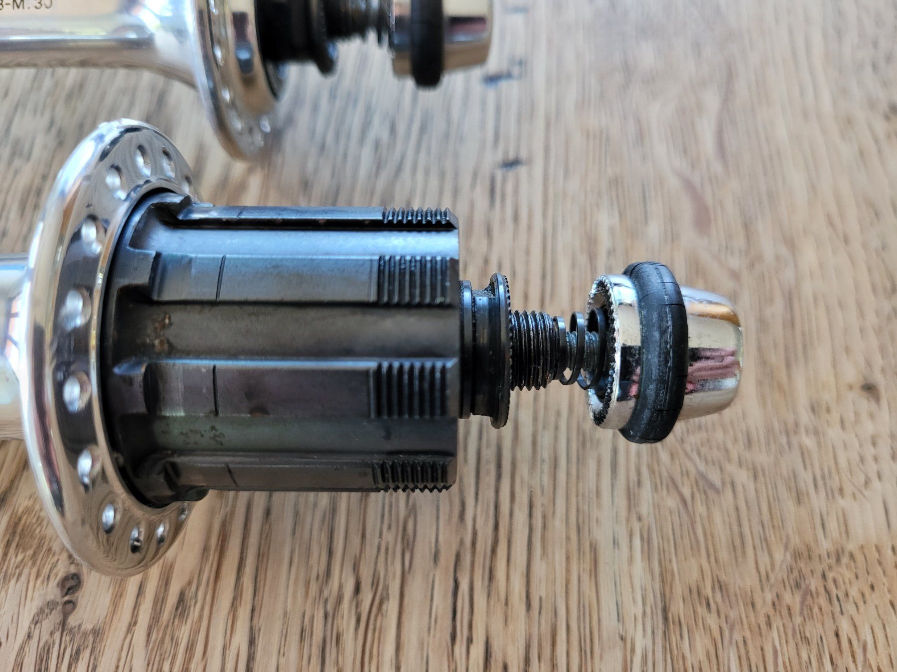 Shimano Ersatzteile: Shimano XT M730/732 Naben – Gebraucht aus Rechthalten von Strike10 1
