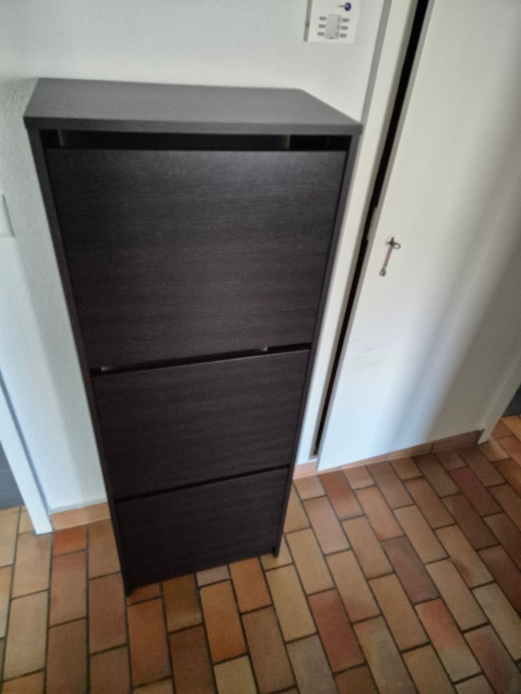 Ikea Armadi: Schuhschrank Bissa dunkelbraun mit 3 Fächern – Usato da Kloten venduto da sas_j8bp