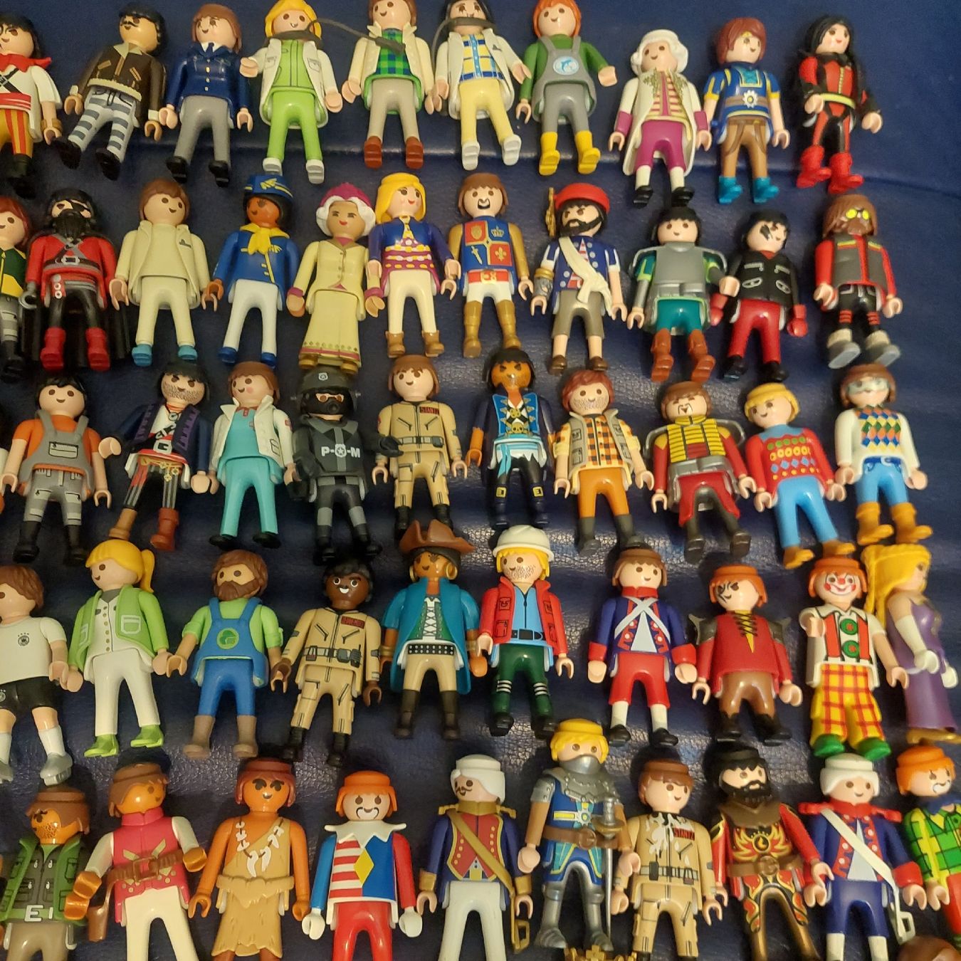 Playmobil Jouets: Playmobil Figuren 140 Stk. – D'occasion à Belp par masterdriftking 2