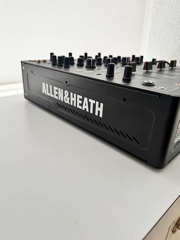 Console di mixaggio: Allen & Heath Xone 43C – Usato da Balsthal venduto da Kalii1 1