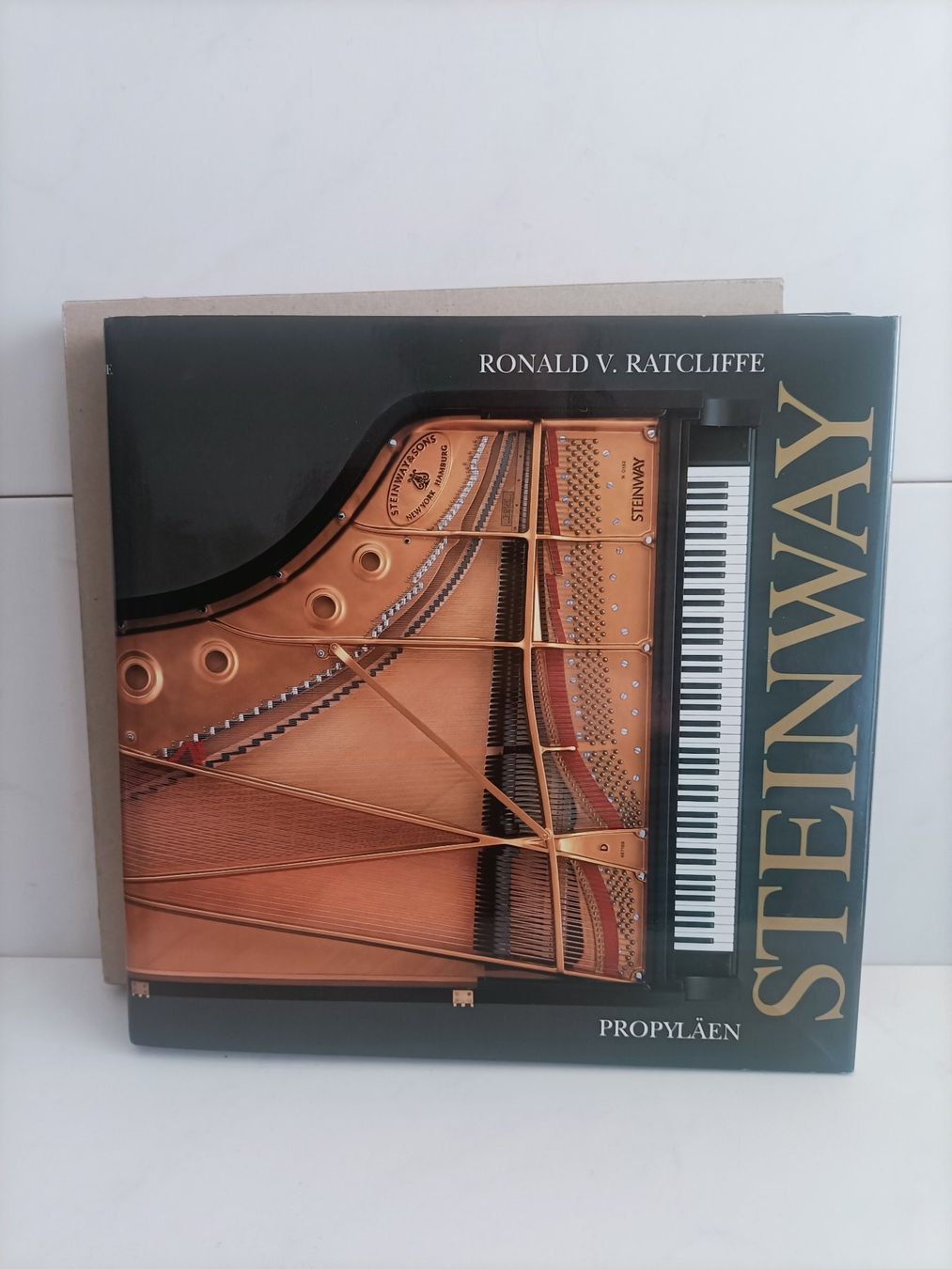 Libri: Steinway & sons / Ronald V. Ratcliffe / Propyläen 1992 – Usato da crans montana venduto da AB3963