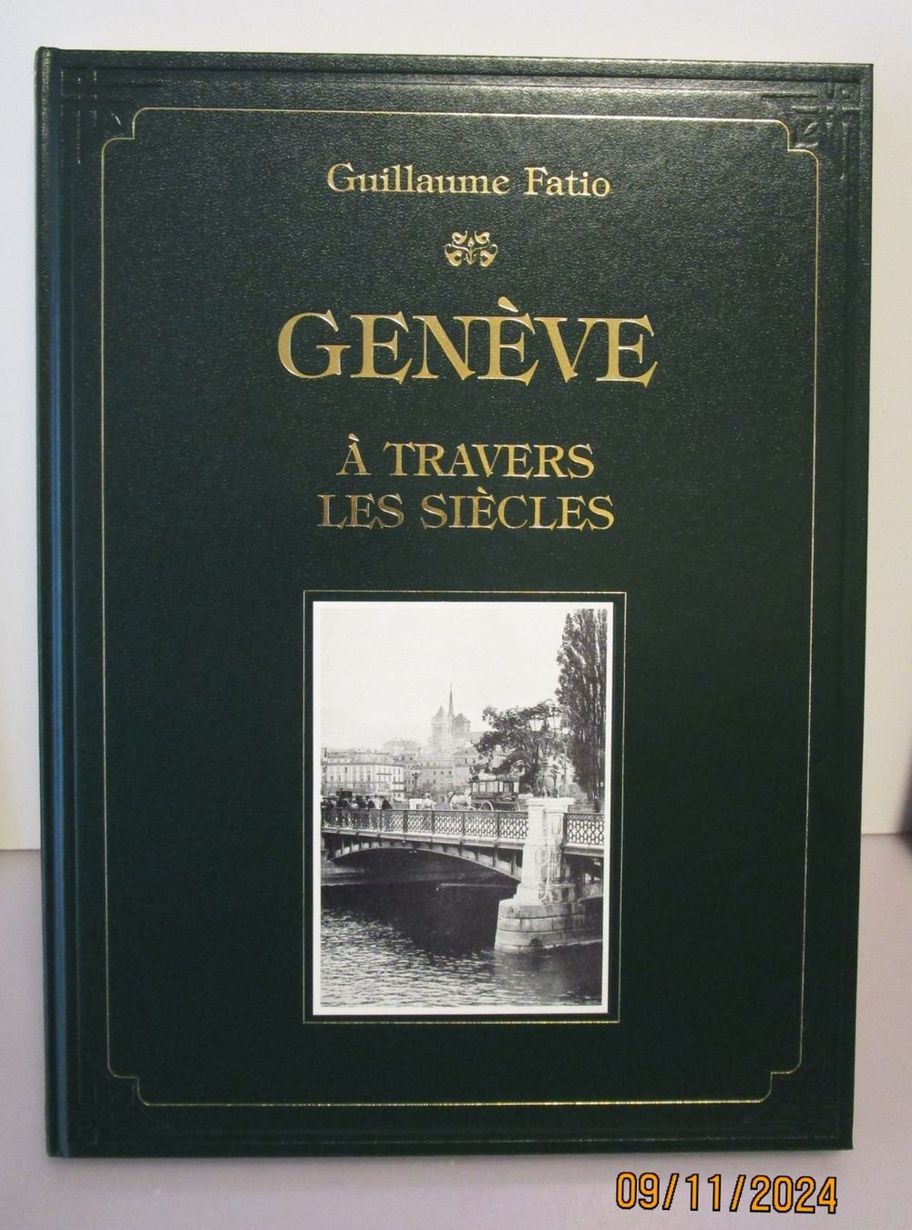 Libri: LIVRE GENÈVE À TRAVERS LES SIÈCLES – Nuovo (secondo la descrizione) da Chêne-Bourg venduto da breno56