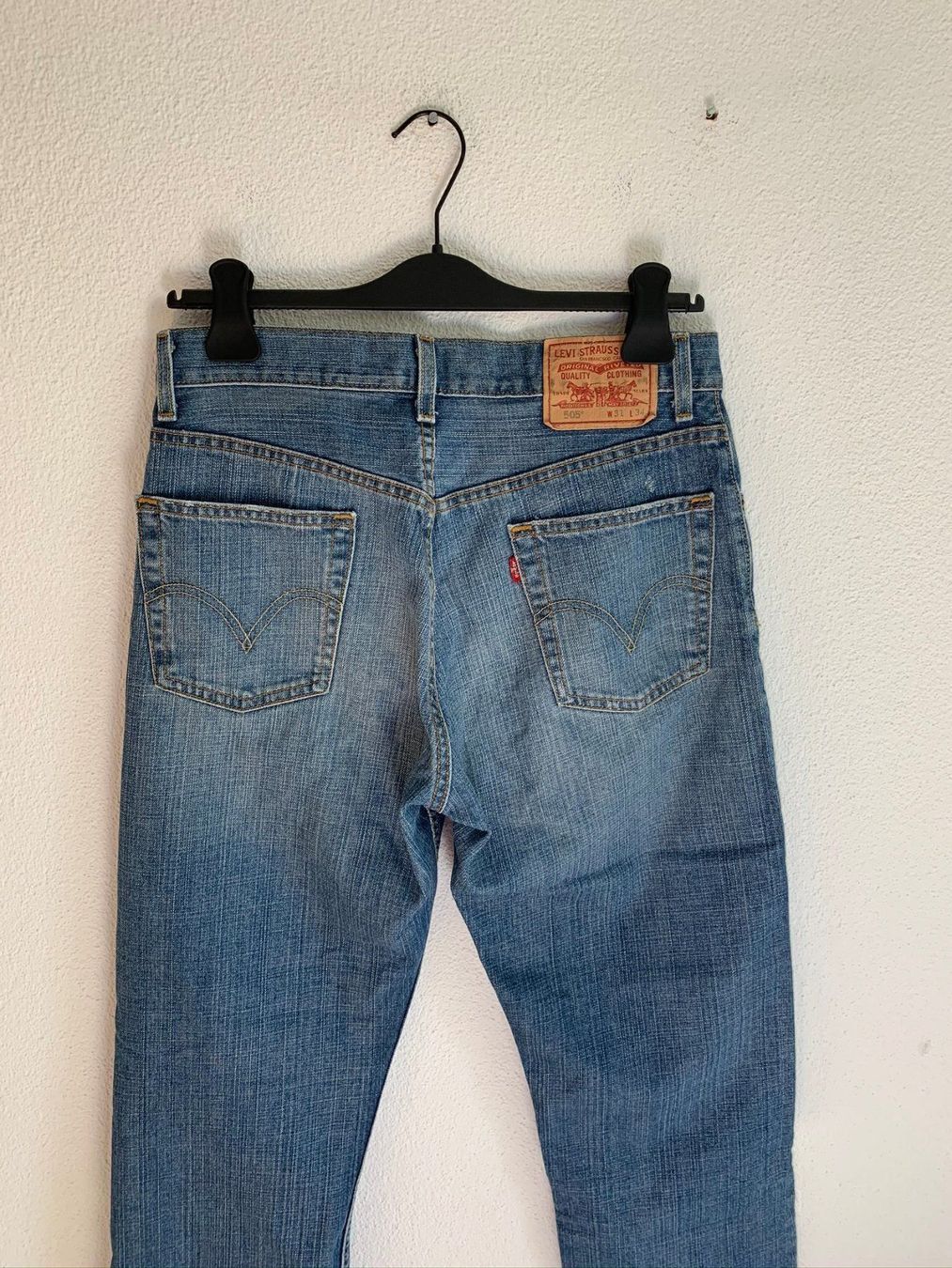 Levi's Jeans: LEVIS - Vintage Regular Jeans blau W31 L34 – D'occasion à Zürich par Diazaio 2