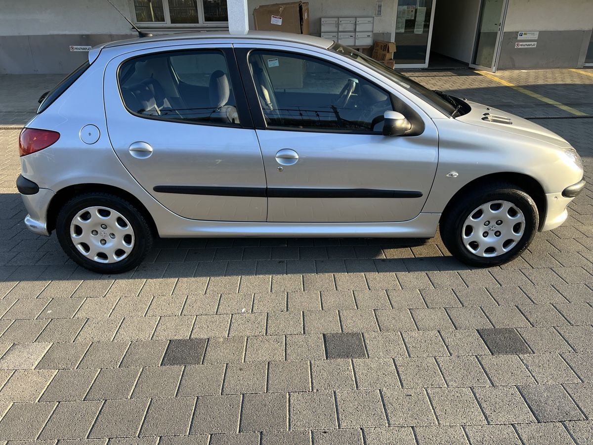 Peugeot Autos: Peugeot 206 Automat | 60’000 km | 1. Hand | AB MFK 07.05.26 – Gebraucht aus Liestal von EL_RA94 2