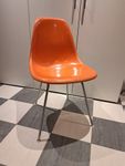 Eames Side Chair Fiberglas von Herman Miller