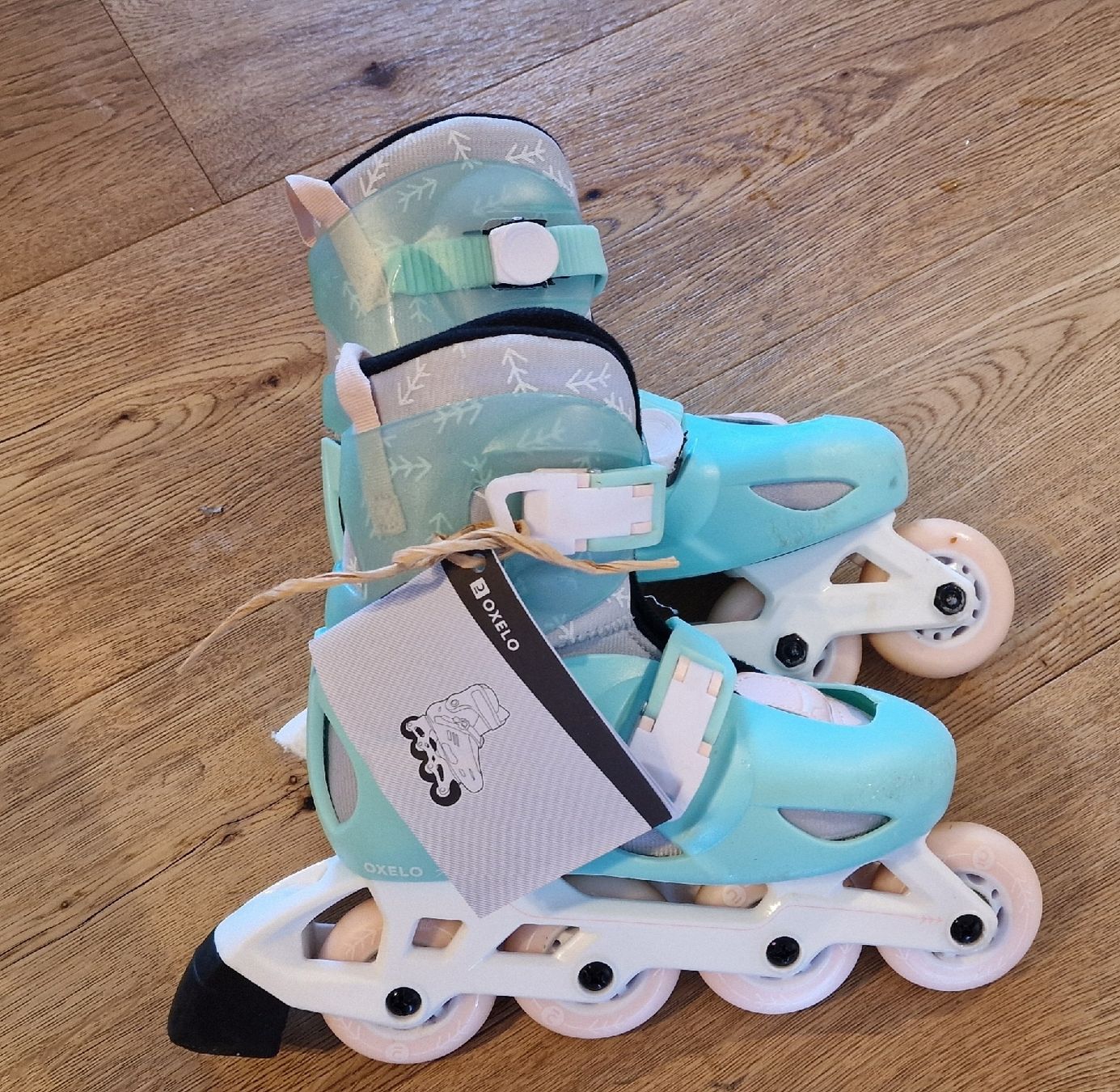 Oxelo Pattini in linea & Pattini a rotelle: Mint Green Oxelo Adjustable Inline Skates Size 28-30 – Usato da Emmenbrücke venduto da Nadmorebiti