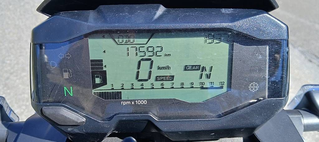 Strada: BMW G310R EXP 25KW – Usato da Vétroz venduto da g-pro 1