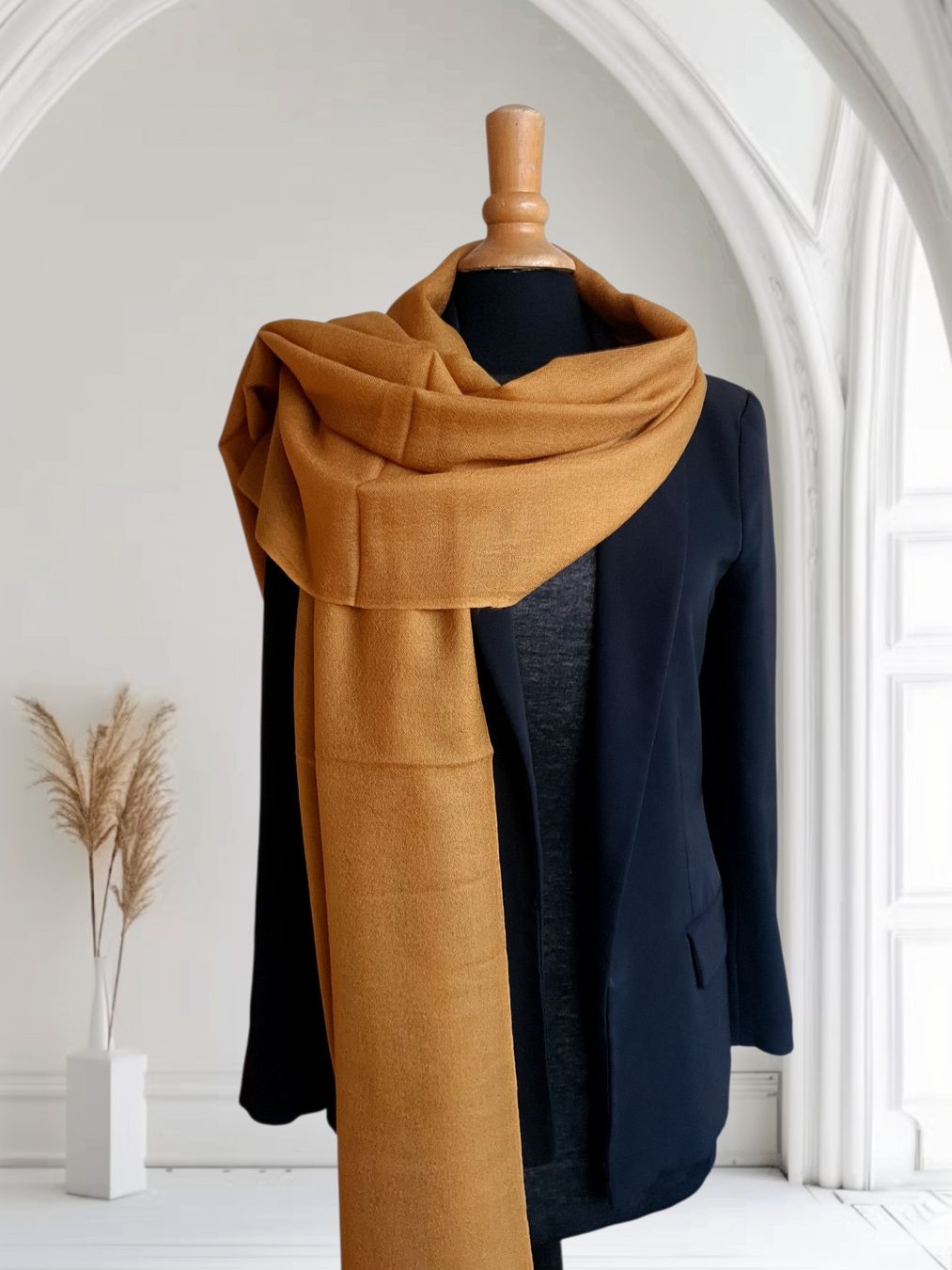 Foulard & Sciarpe: Écharpe  en cachemire pashmina, couleur moutarde – Nuovo e nell'imballaggio originale da La Chaux-de-Fonds venduto da Luxary.25cachmirepro 5