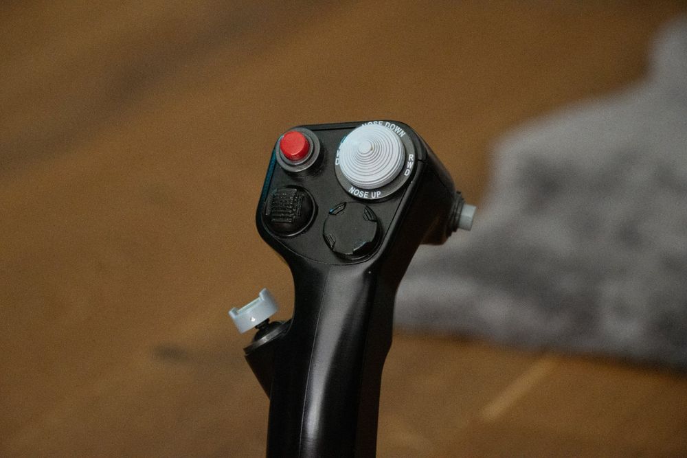 Thrustmaster Warthog HOTAS + Rudder + F/A-18 Flightstick (Gebraucht) in ...