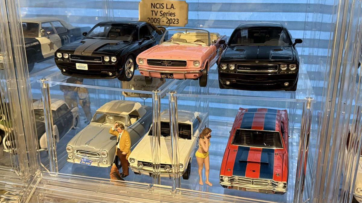 Dodge Modellini d'auto: Dodge Challenger SRT8 George Washington Edition 2010 - Samml – Nuovo (secondo la descrizione) da Basel venduto da Zomeg 9