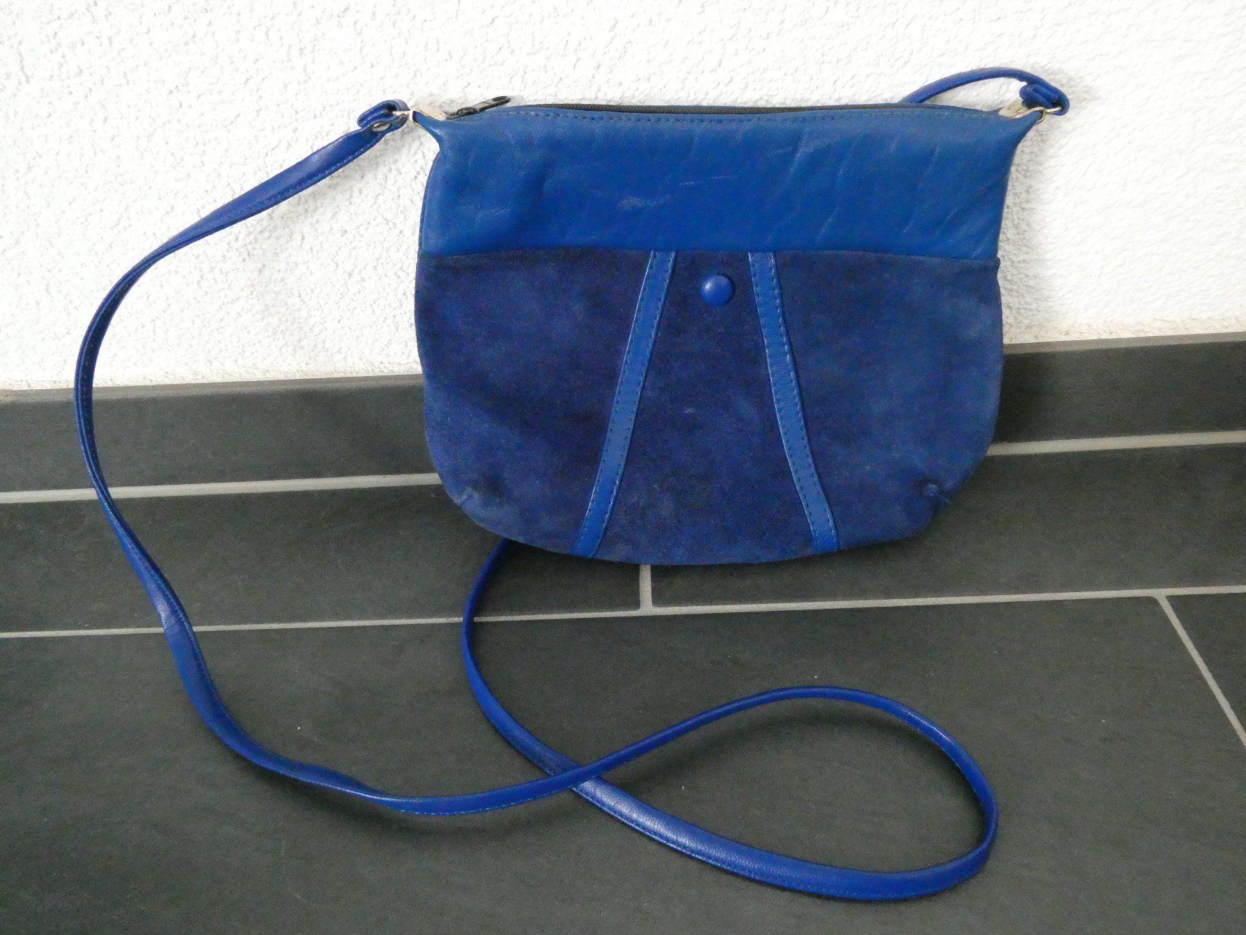 Borse da donna: Kleine Handtasche, Leder blau – Usato da Zürich venduto da Jo-Ma