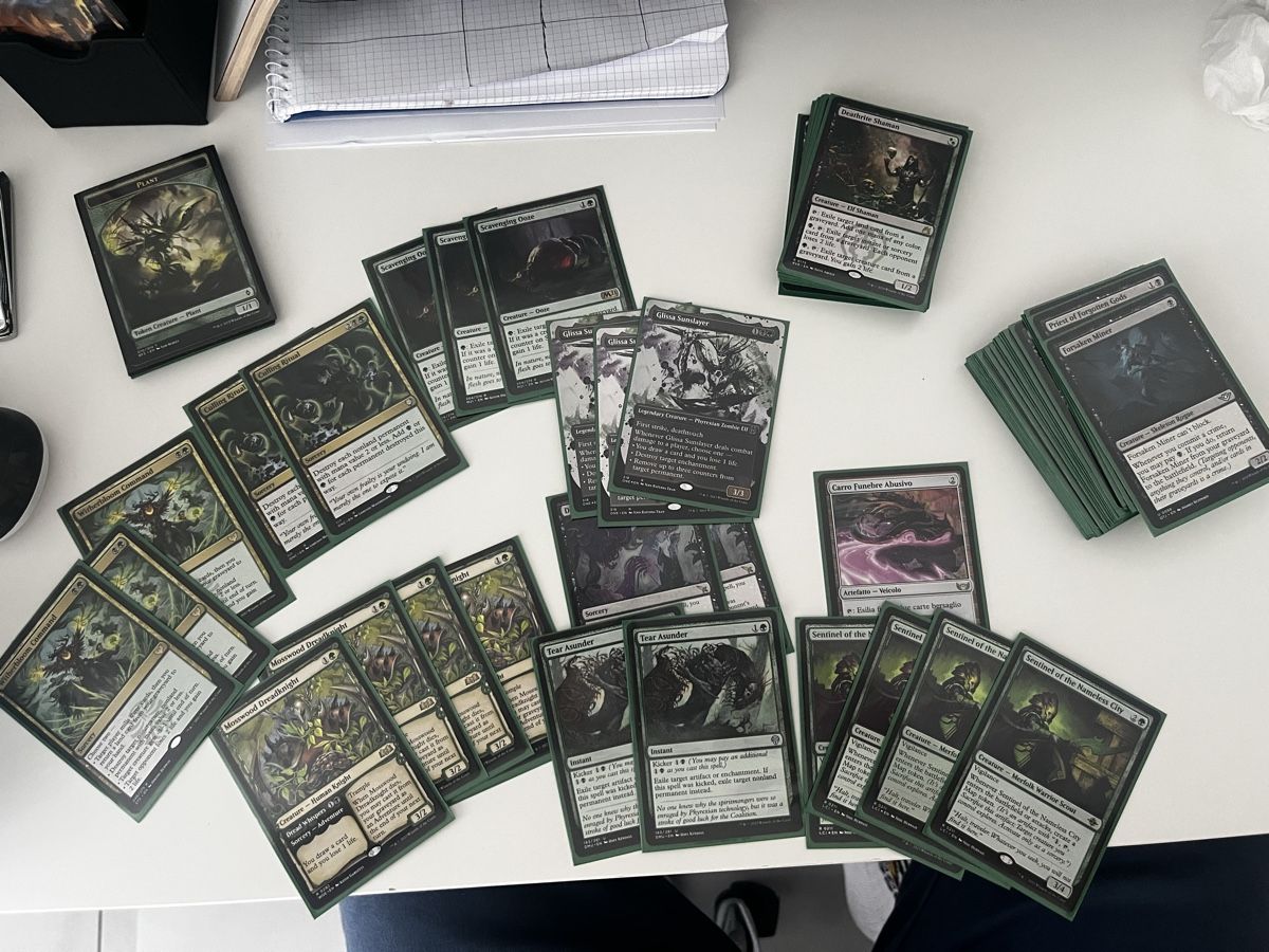 Hasbro Giochi: MTG Insidious Roots Golgari Deck – Usato da Frauenfeld venduto da AlteringMatter
