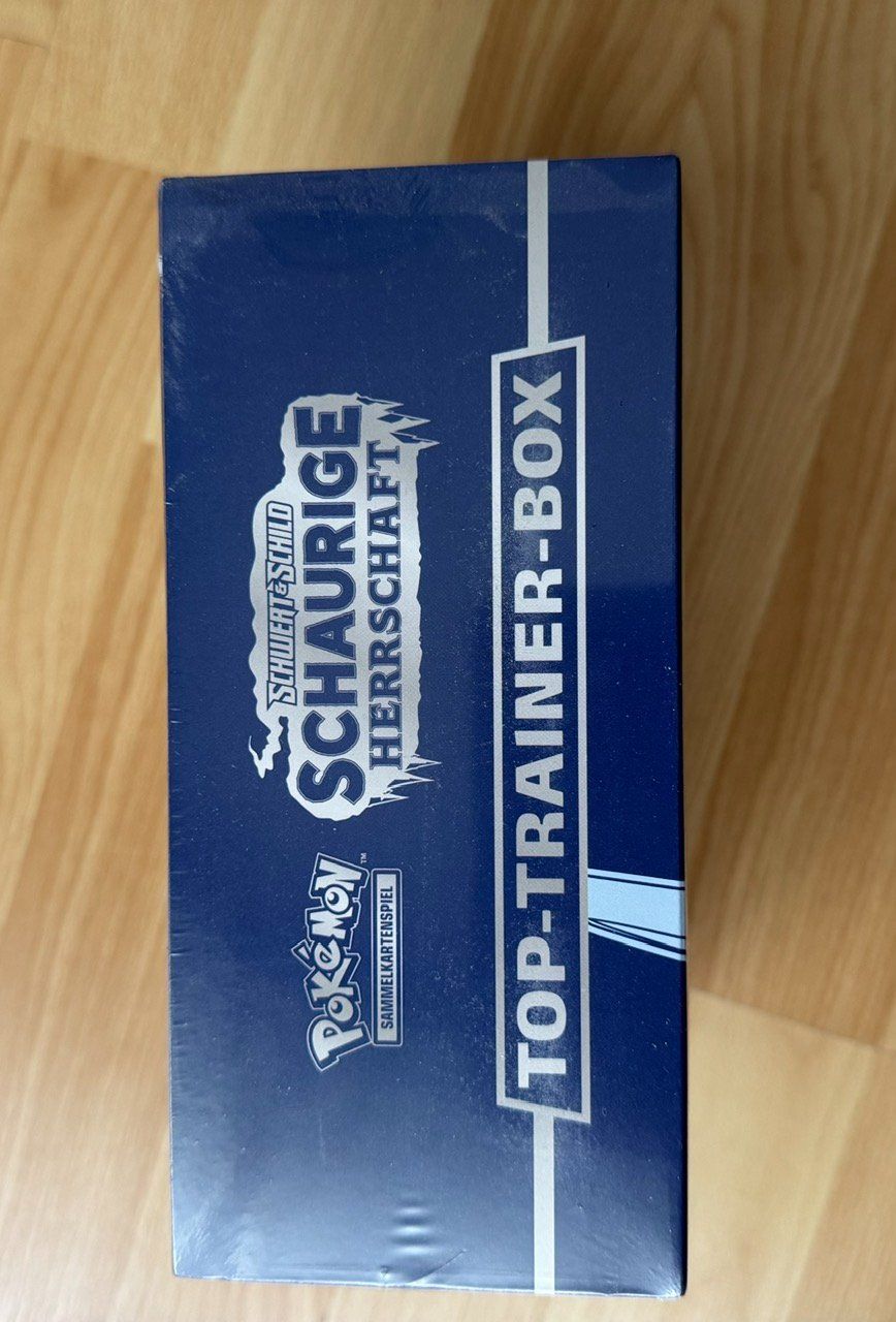Pokémon Sammelbilder & Trading cards: Schaurige Herrschaft Top-Trainer-Box – Neu und originalverpackt aus Matzendorf von SwissMagicKarten 2