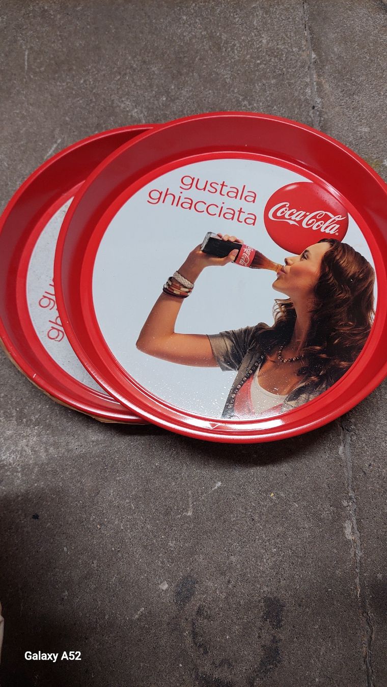 Tablet PC: Coca-Cola Serviertablett rund Metall neu – Nuovo e nell'imballaggio originale da Herzogenbuchsee venduto da Muratelagozlu 1