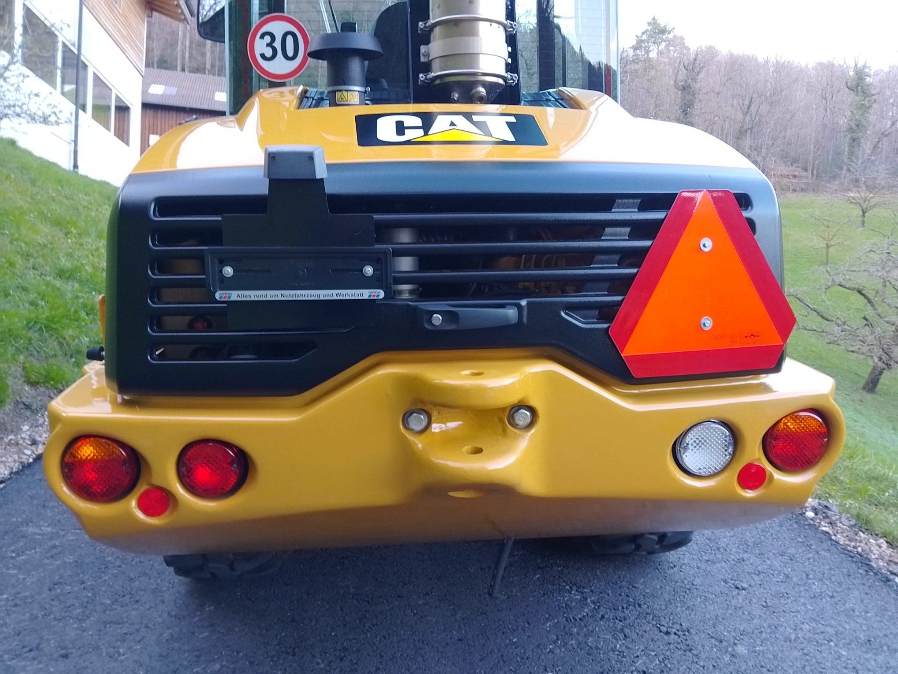 Caterpillar Chargeur de ferme: Cat 906H2 Radlader – D'occasion à Eptingen par JDK01 7
