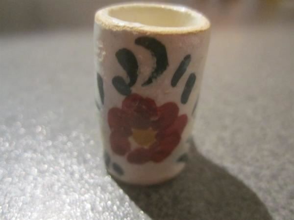 Tutte le decorazioni: Setzkasten Tasse bemalt mit roter Blume – Usato da Zürich venduto da Motzkuh