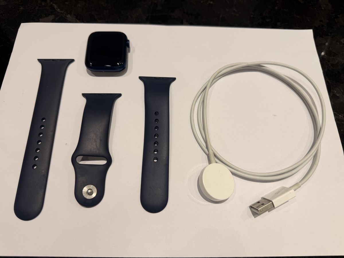 Apple Smartwatch: Apple watch 6 44 mm – D'occasion à Müllheim Dorf par vieste77