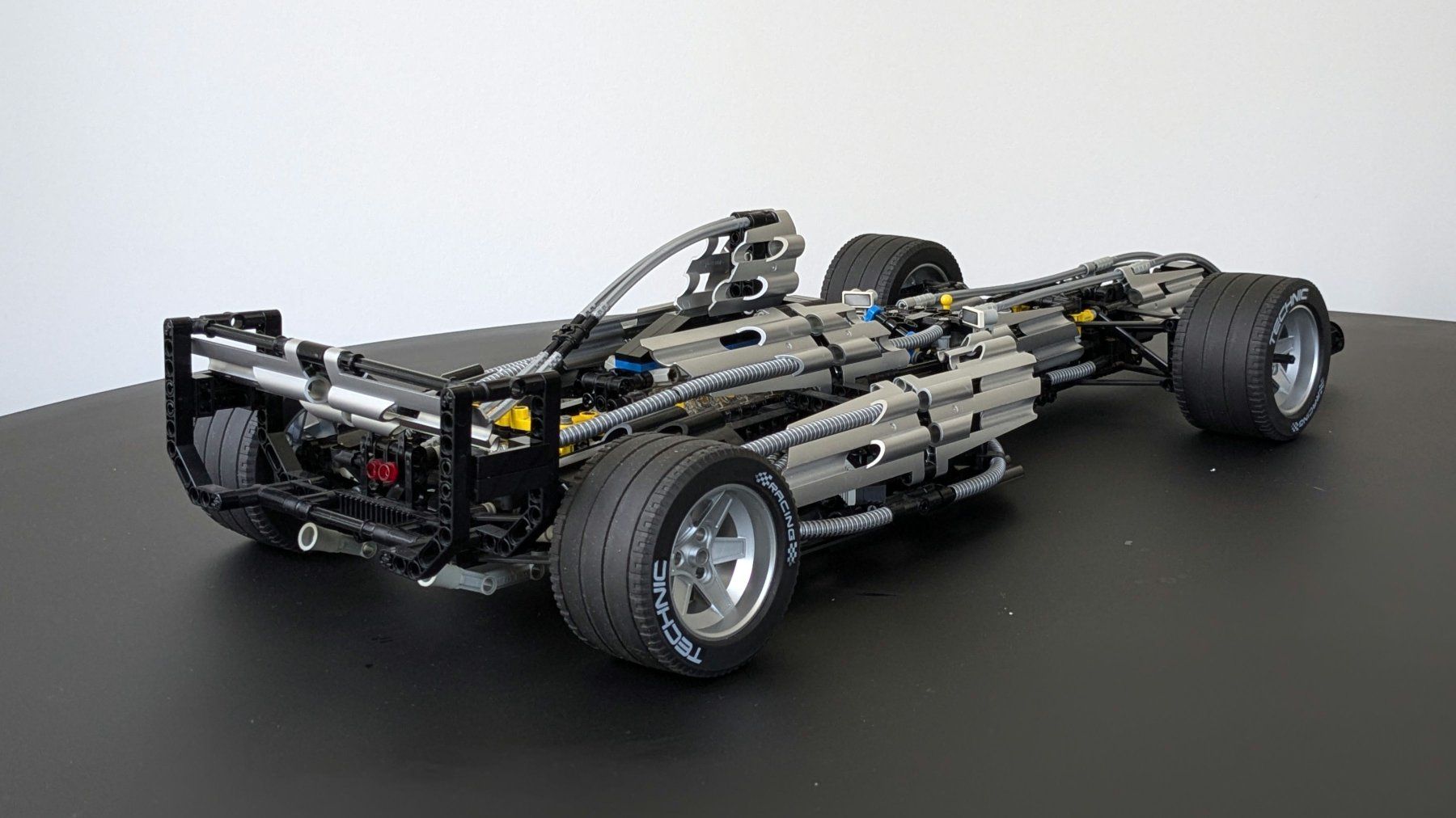 Lego Kit di costruzioni: LEGO TECHNIC 8458 - Silver Champion (2000) - – Usato da lausanne venduto da searno 8
