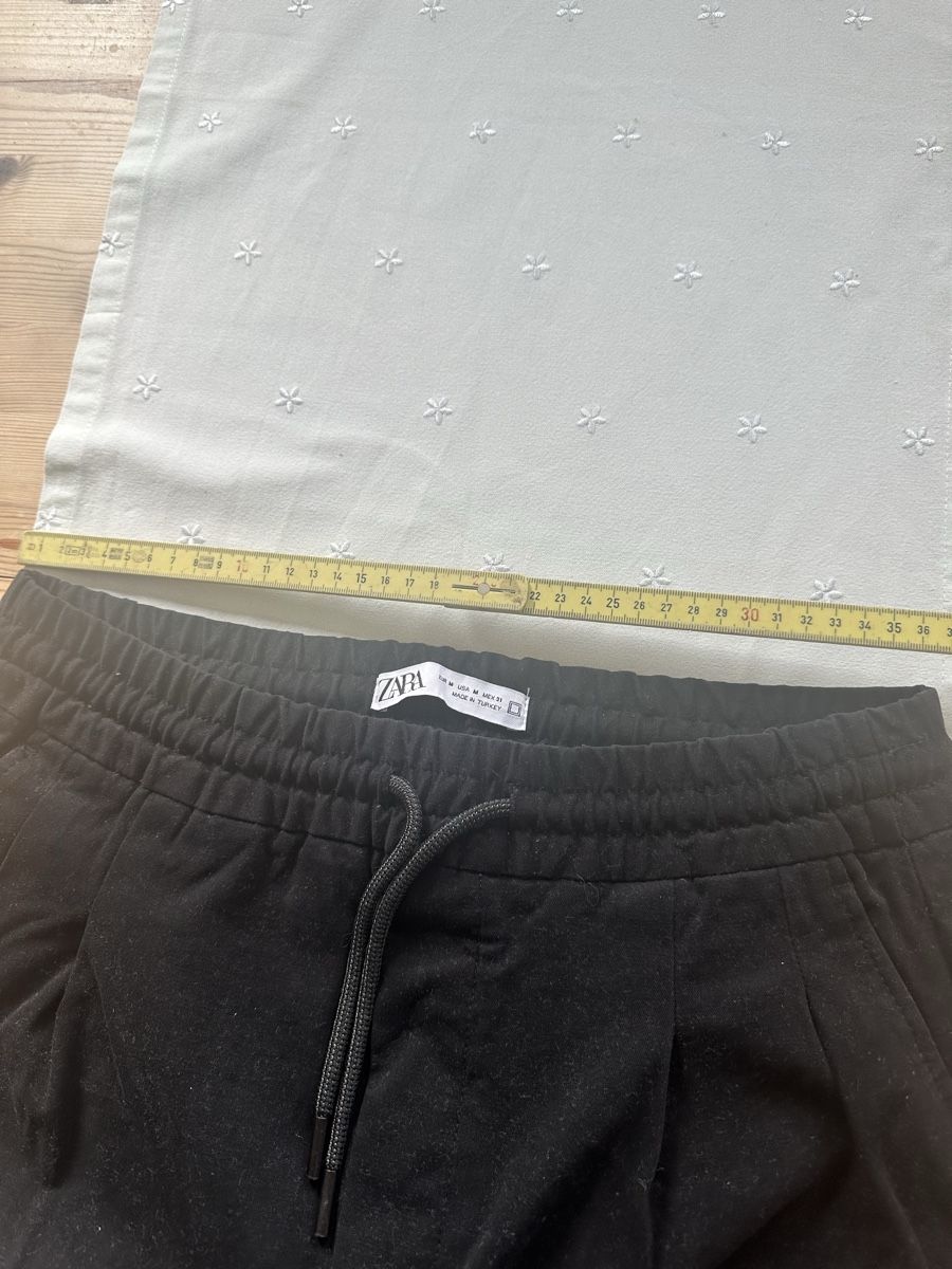 Zara Pantaloni: Herren Hosen Sschwarz. Neue. Grosse M. – Usato da Schöfflisdorf venduto da Katrins02 1