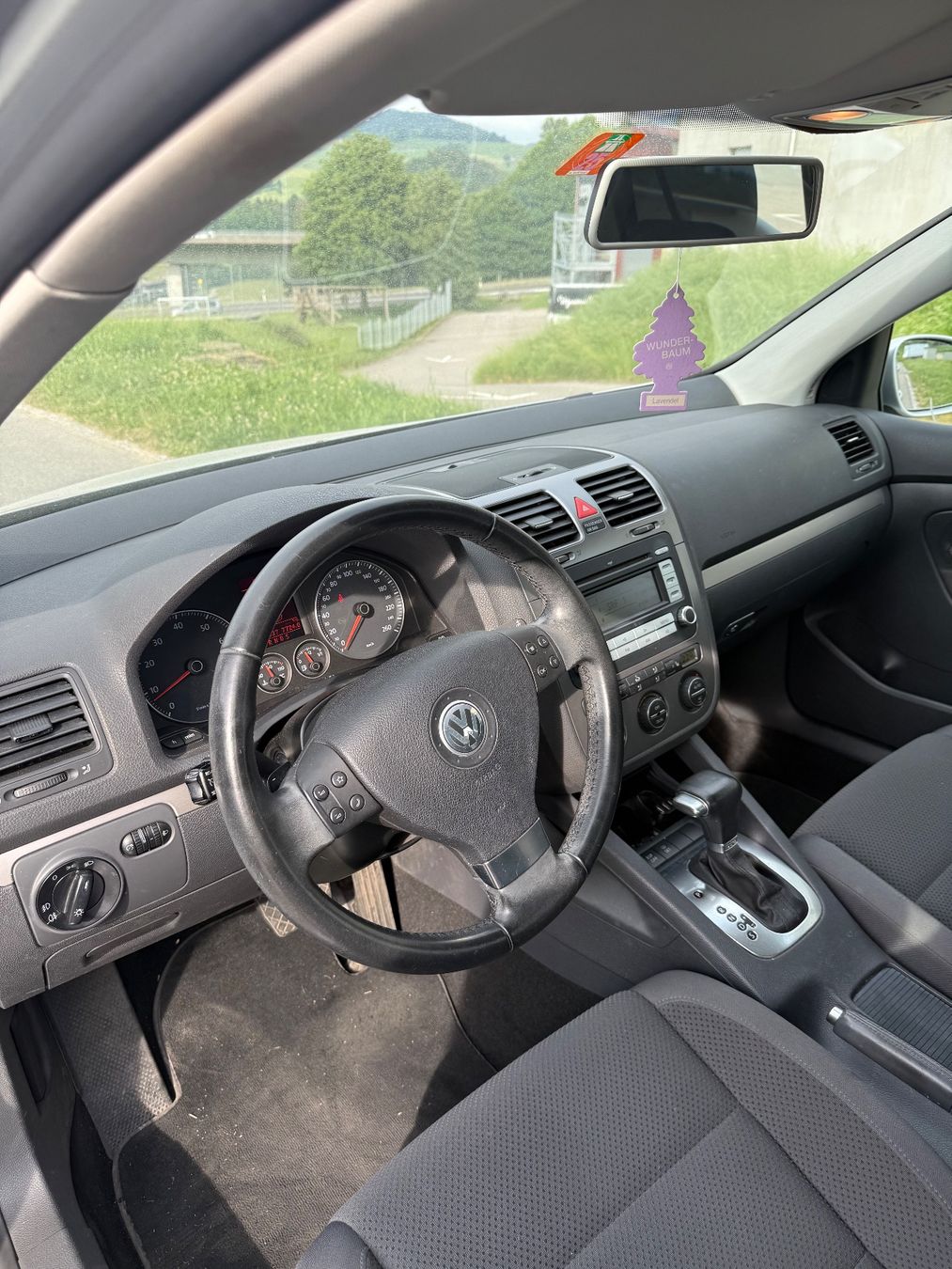 VW Automobili: VW Golf 5 1.4TSI automatique – Usato da Lentigny venduto da Driton29 4