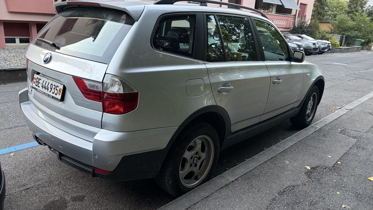BMW Autos: BMW X3, 2009 Model  – D'occasion à Biel/Bienne par kazanciogluresat 5