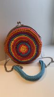 Vintage Crochet Kiss Lock Bag - Retro Chic & Unique