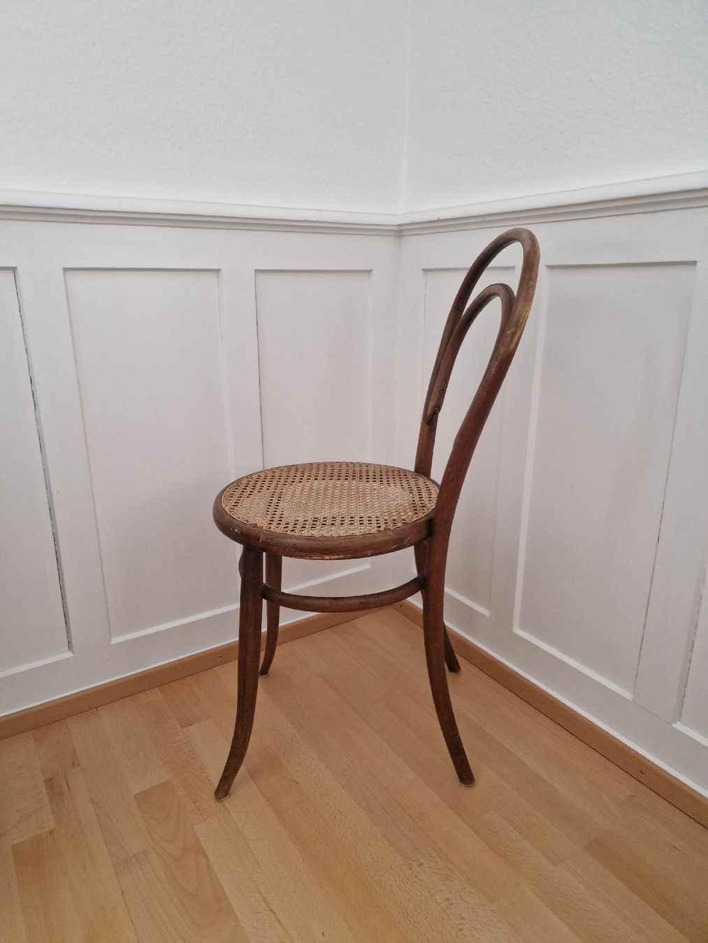 Thonet Sedie: Thonet Stuhl mit Wienergeflecht – Usato da St. Gallen venduto da Sayuri 3