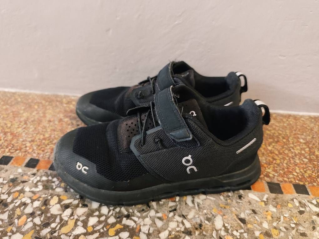 Schuhe für Jungen: ON Kinderschue – Gebraucht aus Bern von sandra_1983