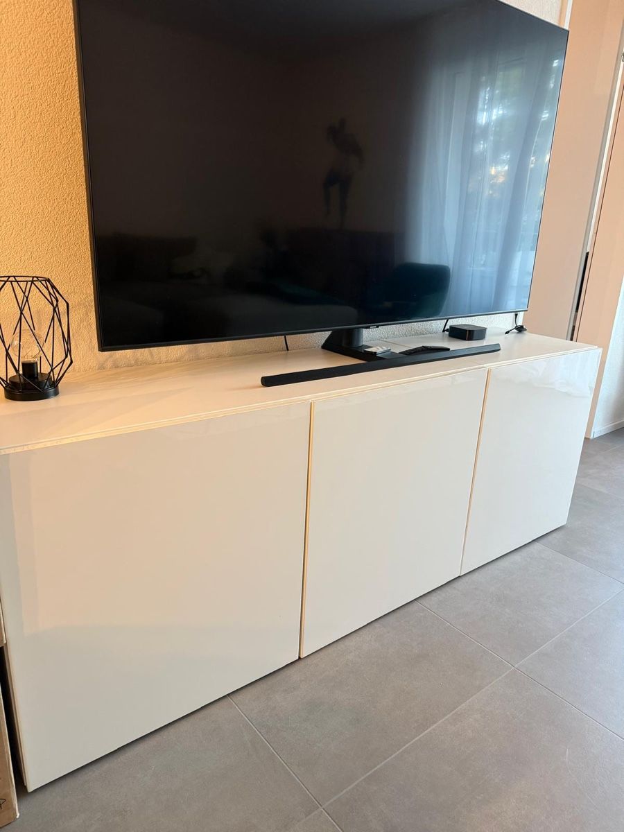 Kommoden: IKEA Besta Sideboard weiss Hochglanz – Gebraucht aus Zürich von aep_8mvj