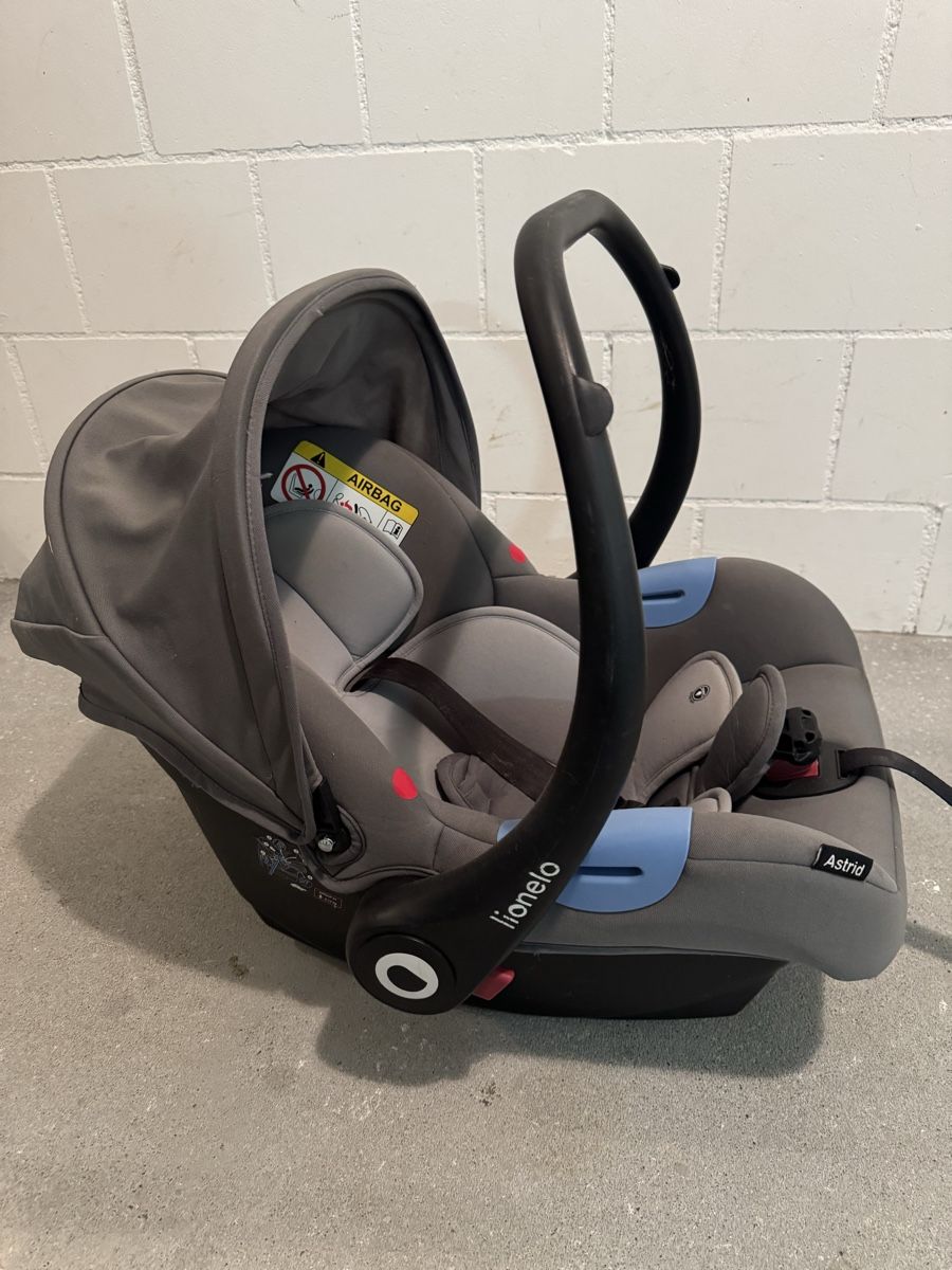 Maxi-Cosi Seggiolini per auto: Maxi-cosi – Usato da Villmergen venduto da van_xv9t