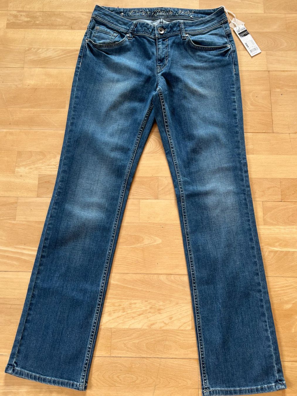 Esprit Jeans: ESPRIT Jeans, Gr. 31/32, NEU – Neuf avec emballage d'origine à Worb par farben20zauber