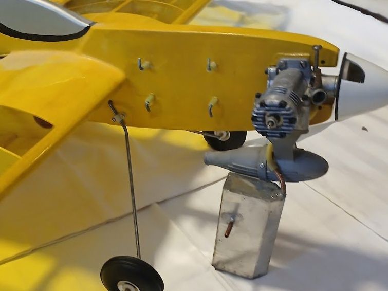 Kits de montage: Fesselflugzeugmodell "Banshee" – D'occasion à Corgémont par KikiDodo 2
