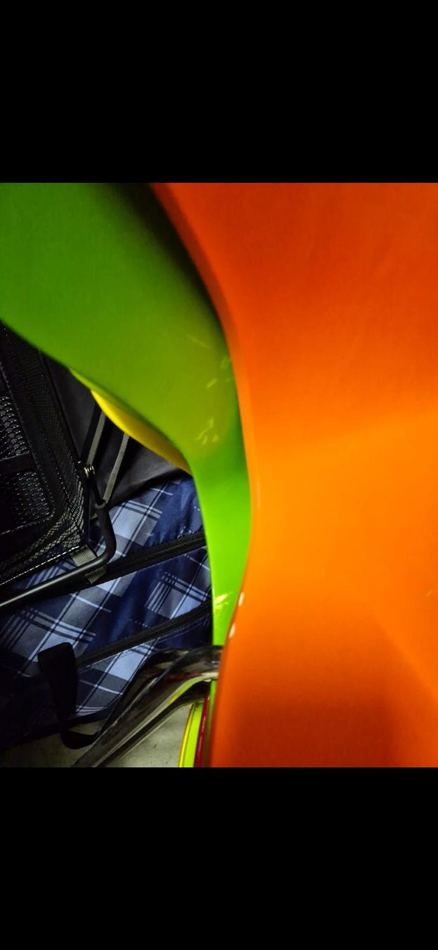 Chaises: 5 Stapelstühle, bunt gemischt – D'occasion à Wädenswil par frandzrh 3