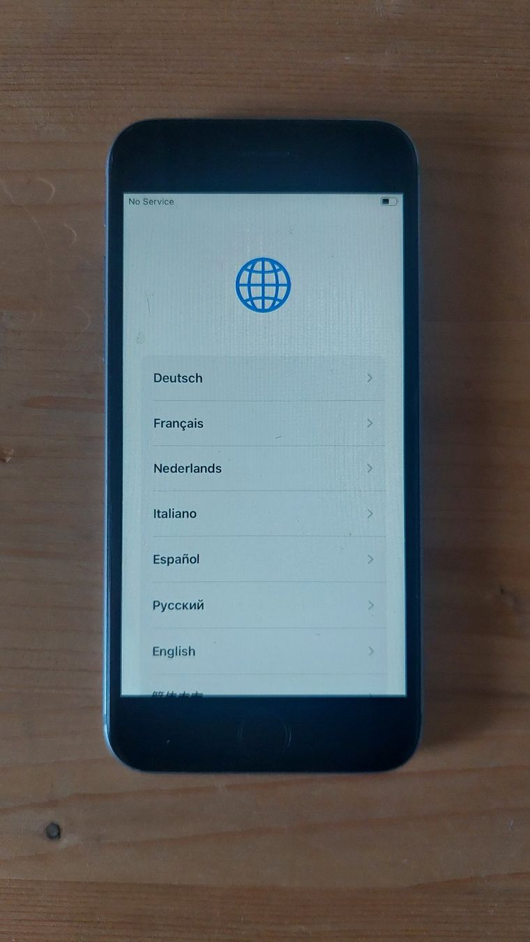Apple Telefoni cellulari / Smartphones: iPhone 6S argent 128Go – Usato da St-Saphorin-Lavaux venduto da Xolotl