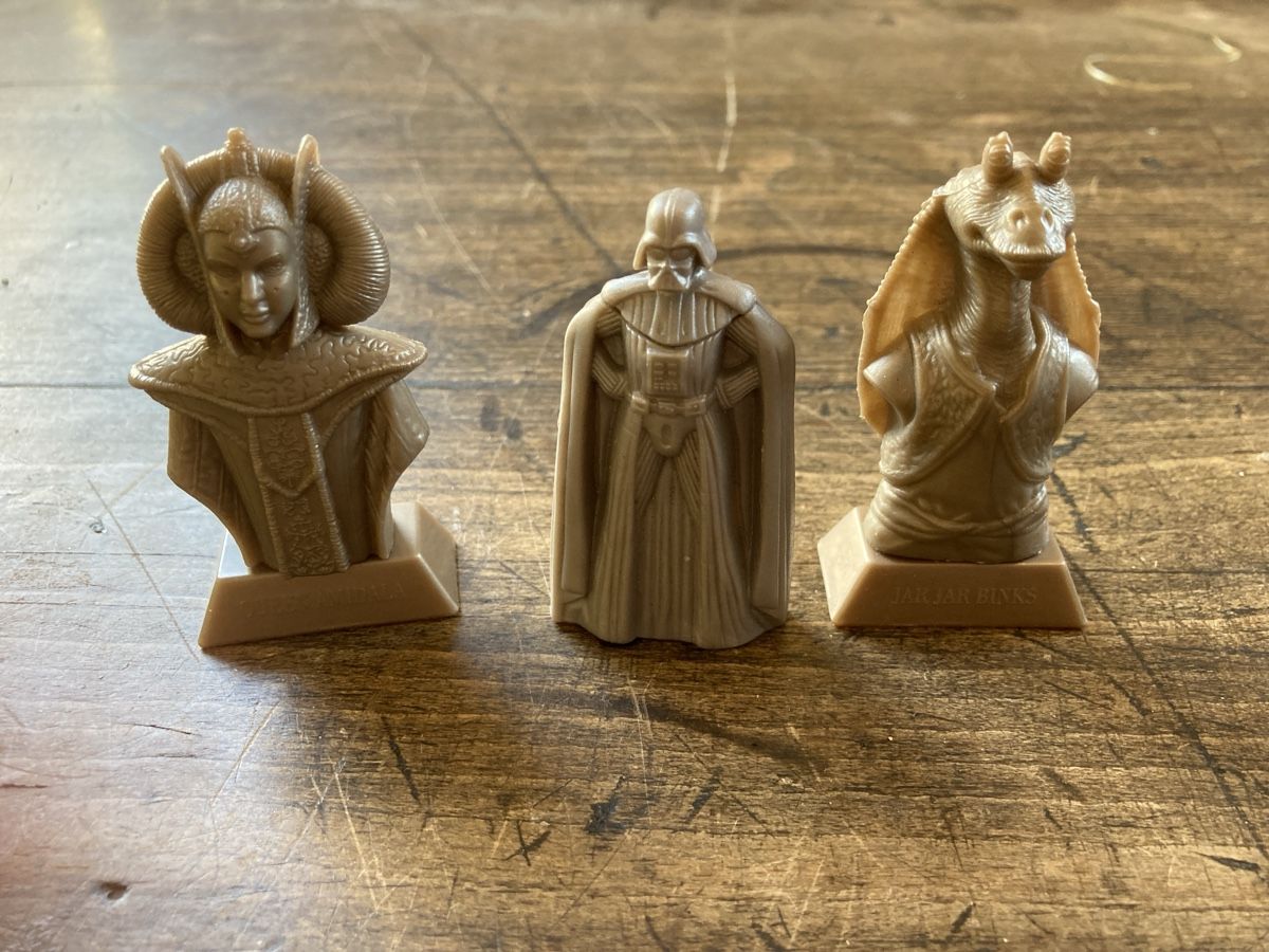Star Wars Figuren: Star Wars Figuren Kellogg's 3 Ex – Gebraucht aus Zürich von Mueschelmau