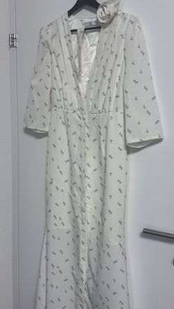 Robe d'été fleurie, taille S, idéale pour les vacances!