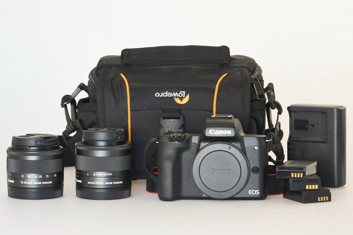 Canon Fotocamera: Canon EOS M50 (APS-C 24MP-Kamera) mit 2 Objektiven – Usato da Aesch/LU venduto da Hupulu