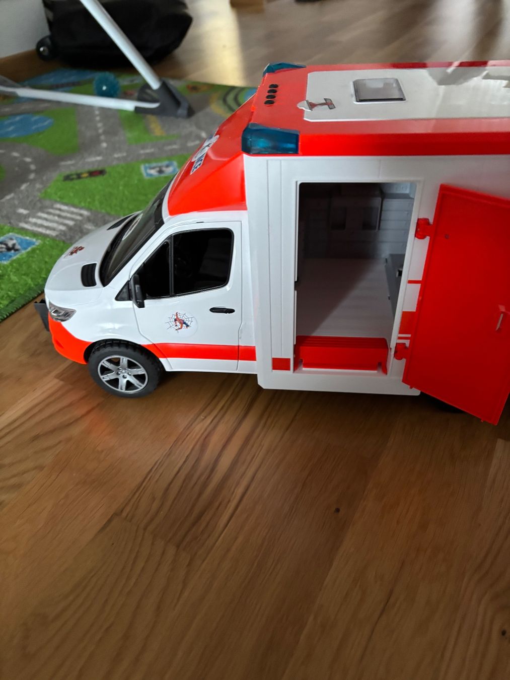Veicoli per bambini: Ambulance Kinderauto – Nuovo (secondo la descrizione) da Zürich venduto da manuunited 2
