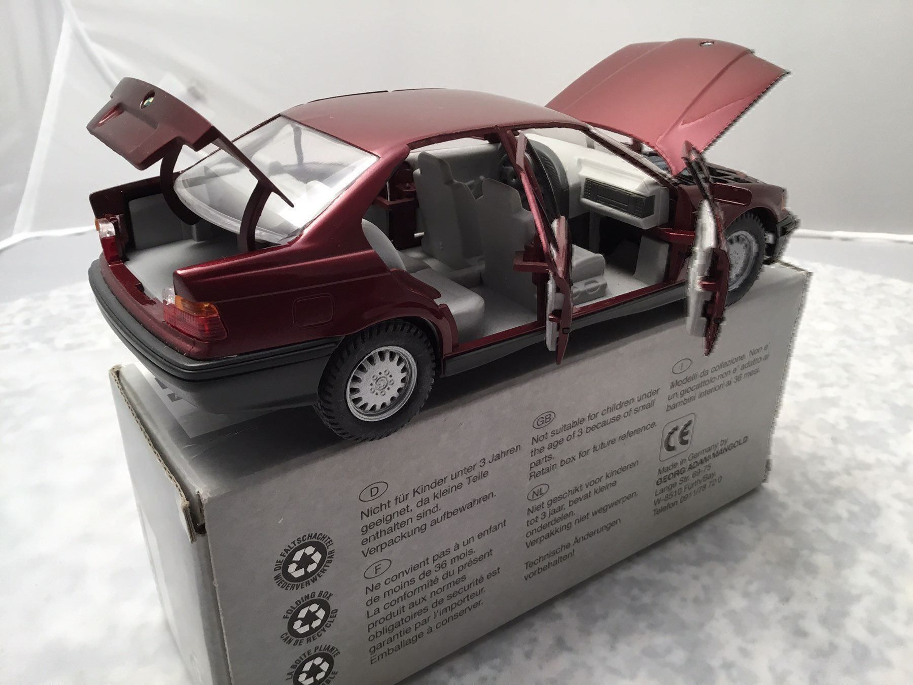 BMW Modellautos: BMW 3er Reihe E36 – Neu und originalverpackt aus Erlenbach im Simmental von Model_box 3