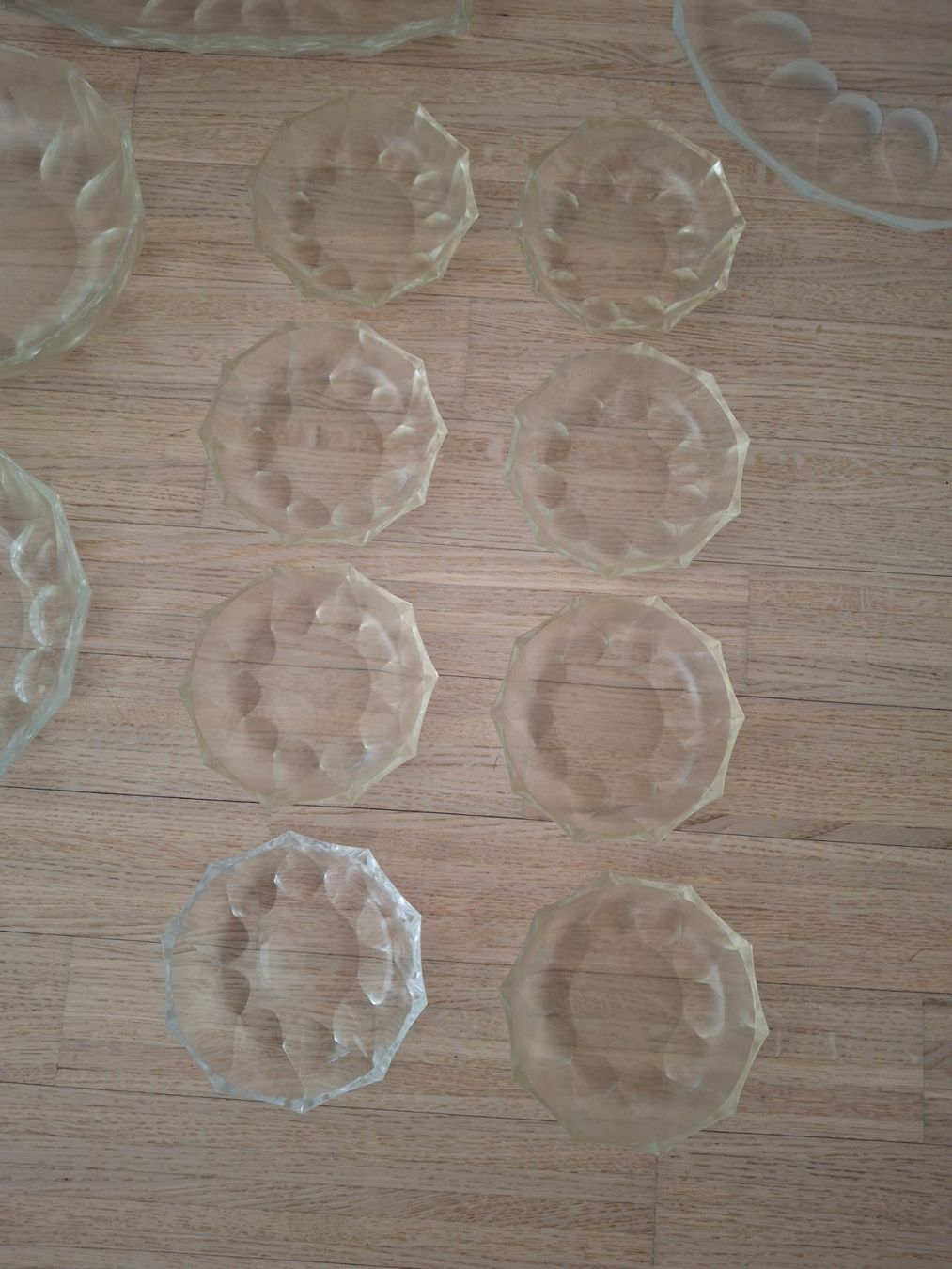 Set di piatti: 12-teiliges Set von Glasschalen – Usato da Dietikon venduto da Hwengi 2