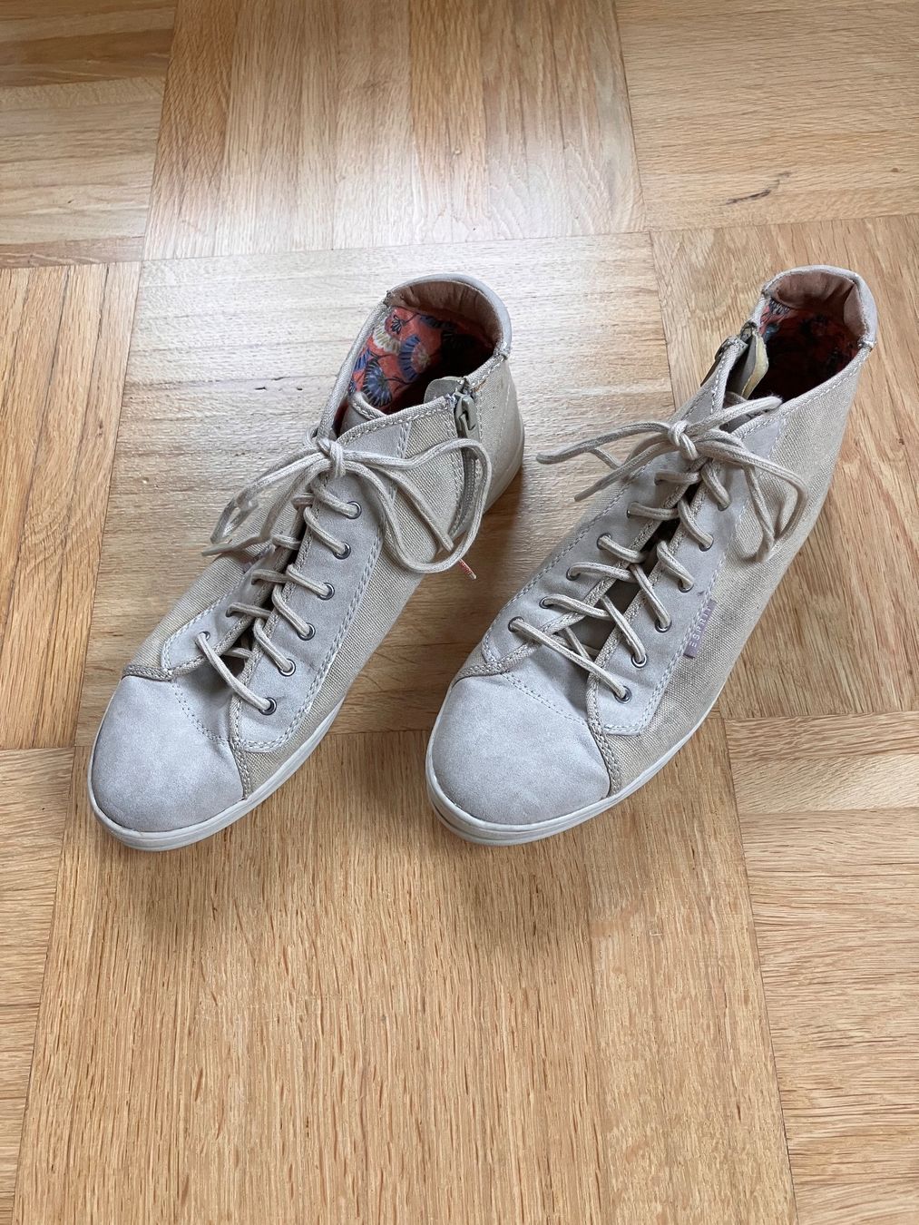 Esprit Scarpe da donna: Sneaker weiss / beige 39 / Esprit – Usato da St.Gallen venduto da michel_simone