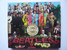 BEATLES Sgt. Pepper's Lonley Hearts Cub Band